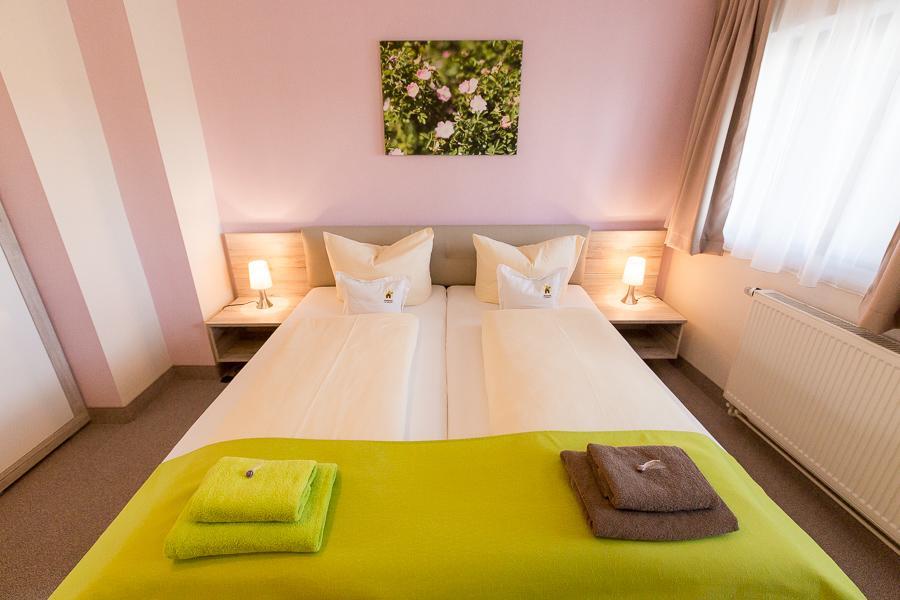 Kraeuterhotel Garni Zur Klostergrotte Nohra  Экстерьер фото